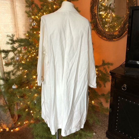 Chico’s beautiful embroidered linen long kimono - Picture 2 of 8